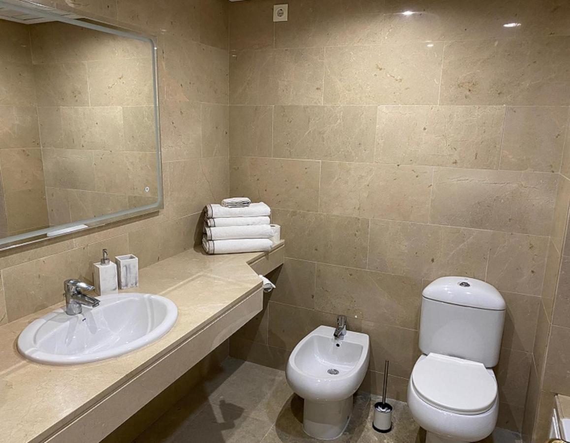15 First Line Penthouse With Wonderful Seaview Near Duquesa Golf Manilva Andalucia Leilighet Eksteriør bilde