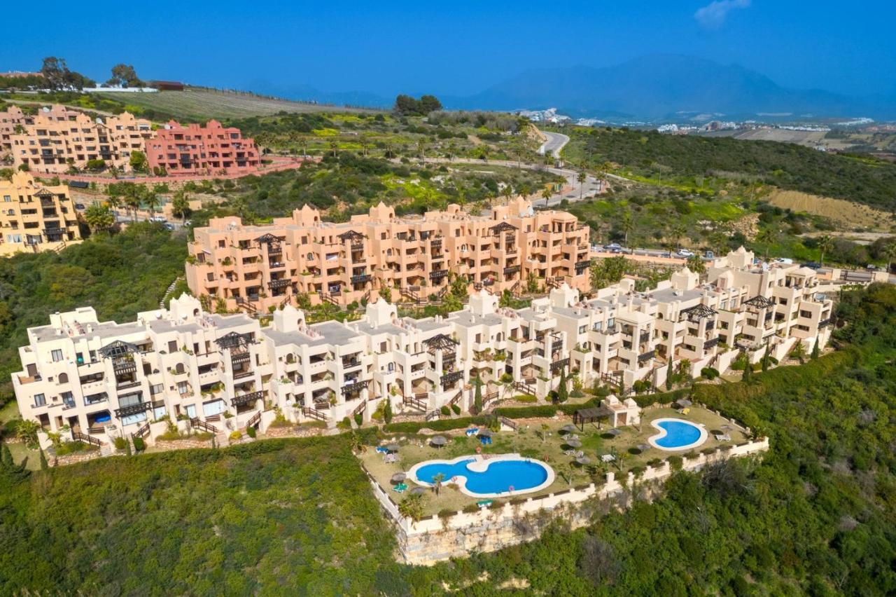 15 First Line Penthouse With Wonderful Seaview Near Duquesa Golf Manilva Andalucia Leilighet Eksteriør bilde